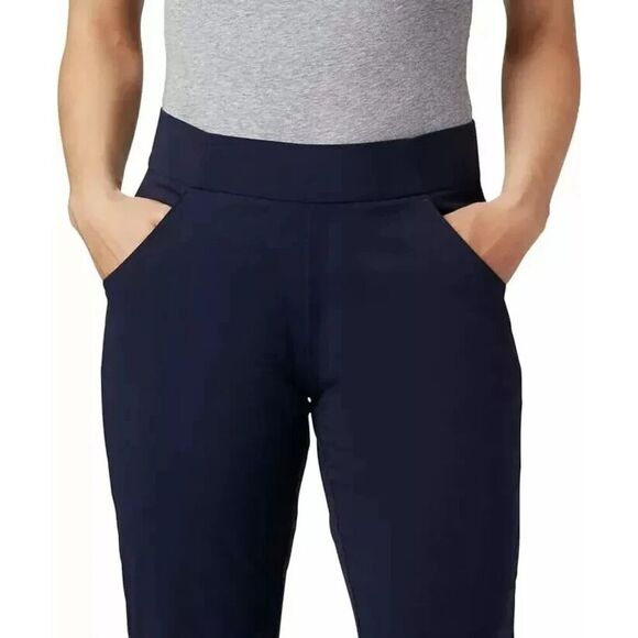 COLUMBIA Omni-Shield Omni-Shade Capri Pants Small Navy Blue Dark Nocturnal  NWT - Picture 3 of 15